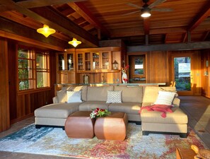 Books, music library, stereo - Heavenly Waters - Oceanside Private Getaway Of Your Dreams Near Beach 69, Puako (Puako)