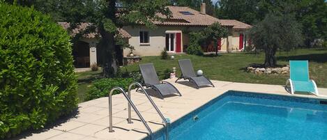 Piscine extérieure