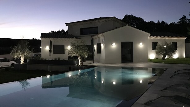 Pool - MODERN VILLA IN PROVENCE: INFINITY POOL - AVIGNON/ NIMES (Saze)