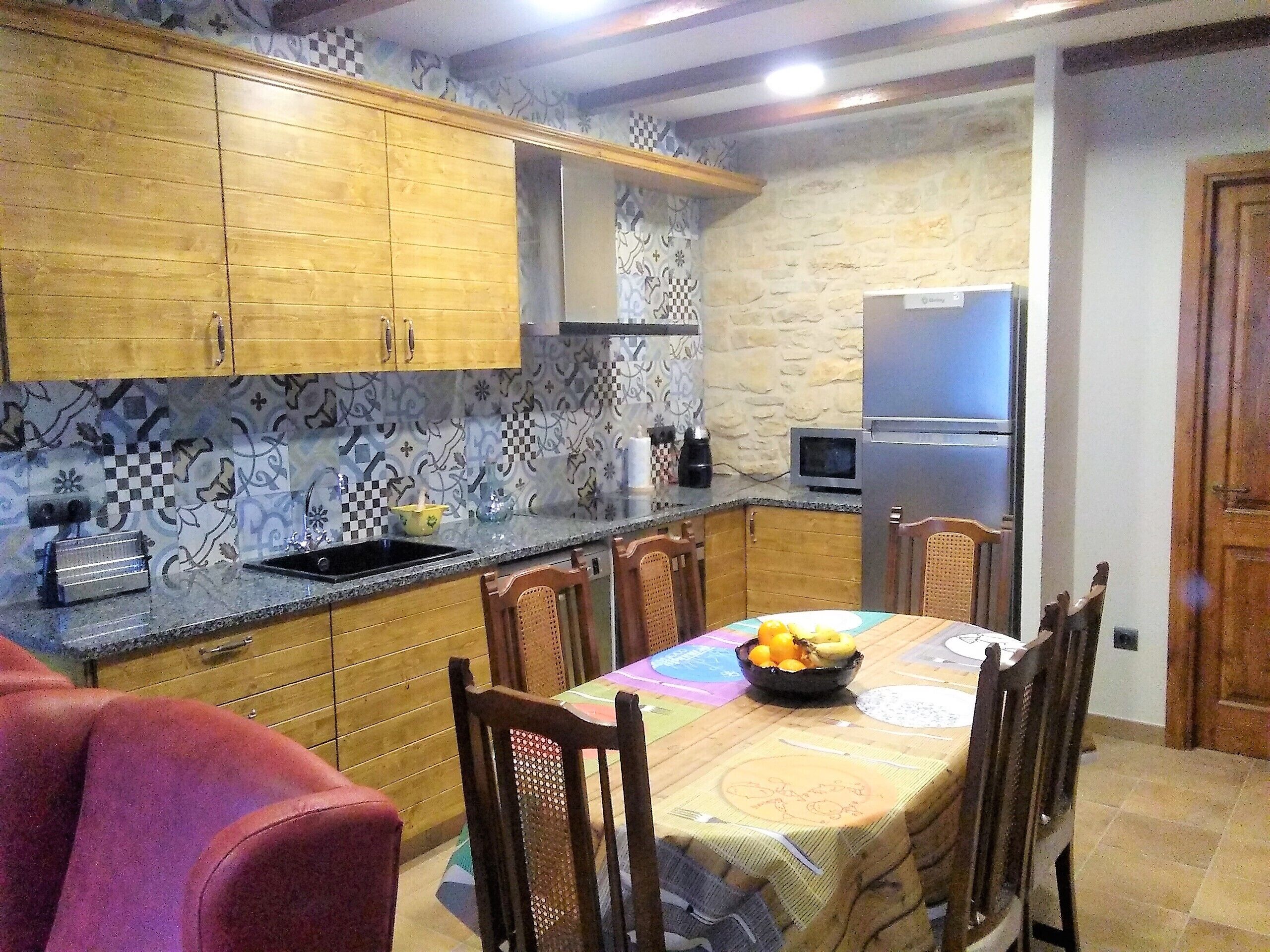 Can Toni (farmhouse in medieval village)