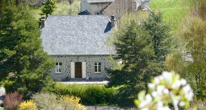 Grand gßte (70m2) trés clair , terrain clos (20a), pour 2 personnes