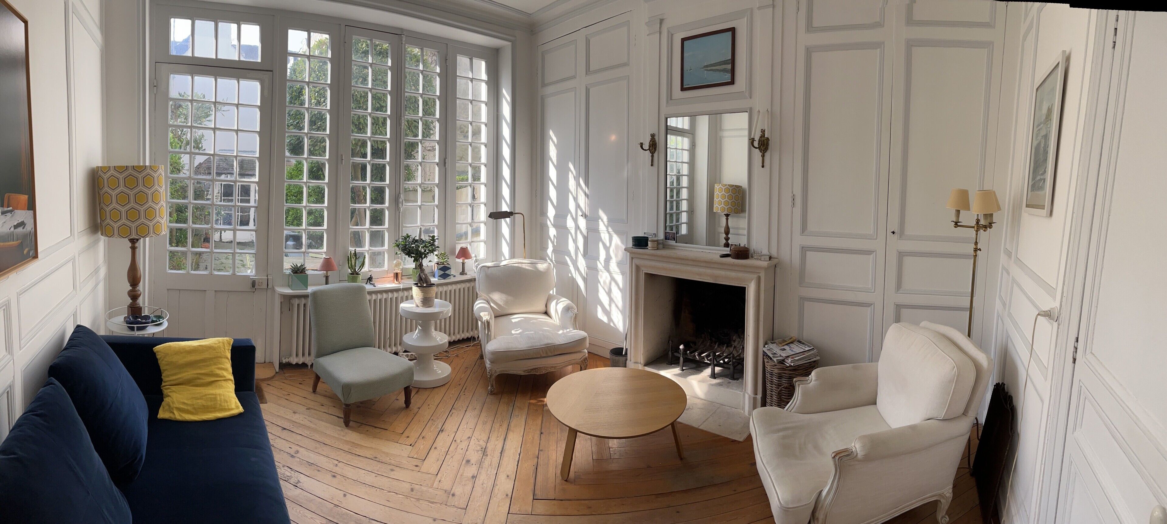 TV, fireplace, DVD player