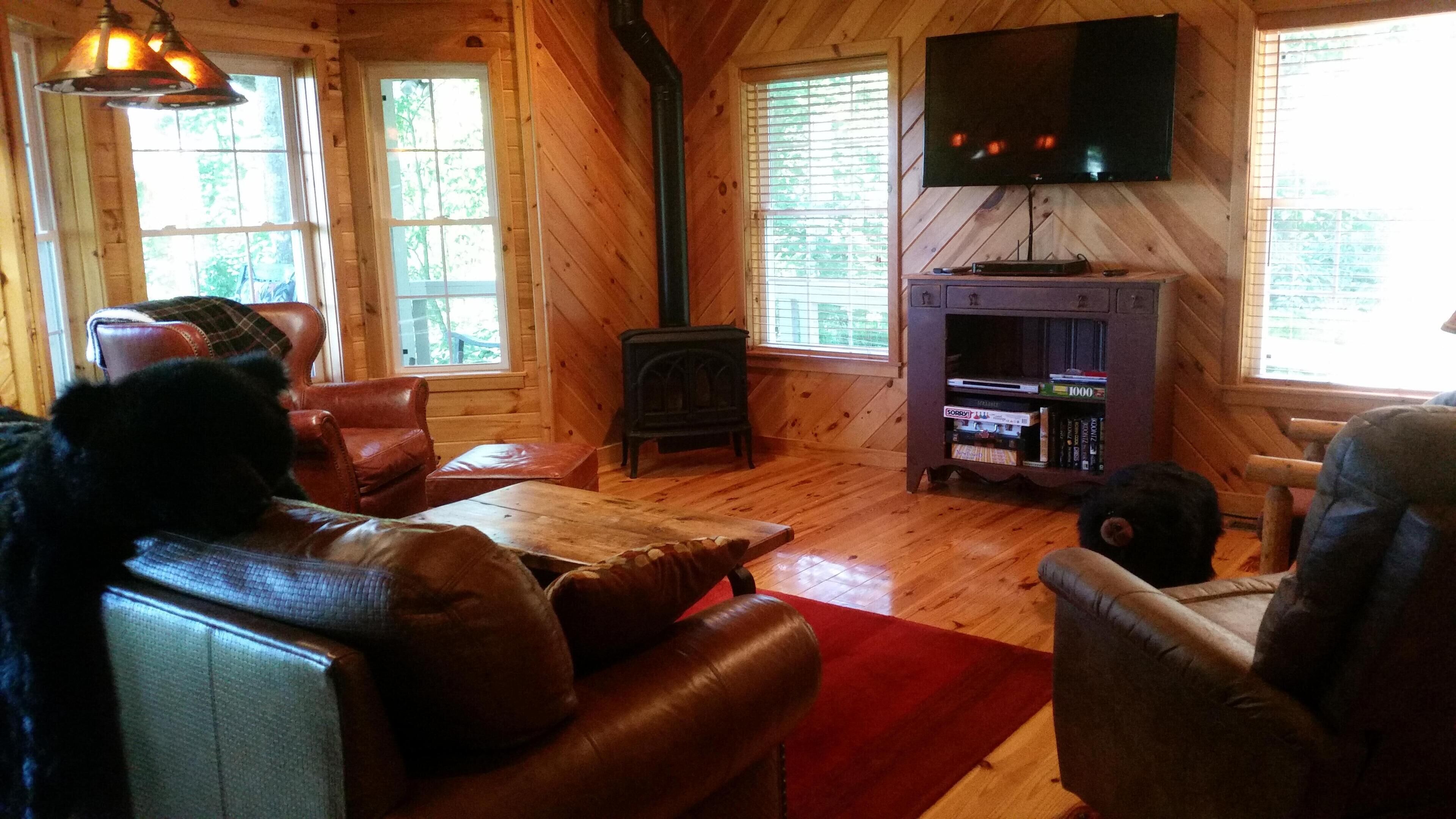 Sundance Cottage-Panoramic Long-Range View, Lake Access, Wheelchair Accessible!