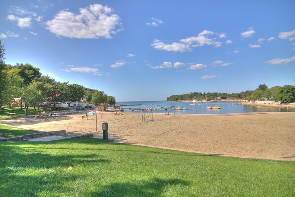 Beach nearby - in Mozart you can enjoy Mediterranean flair and a pleasant indoor climate (Porec)