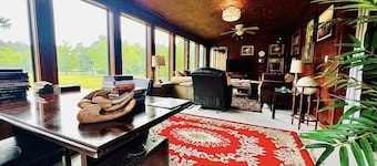 BEAUTIFUL CABIN IN THE DAVY CROCKETT NATIONAL FOREST WITH POOL ON PROPERTY
