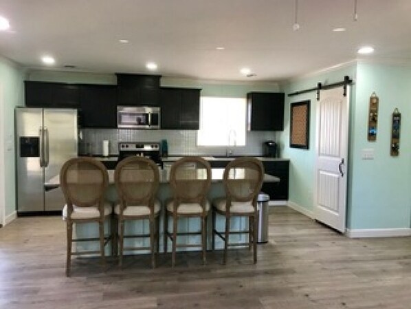 Fridge, microwave, oven, dishwasher