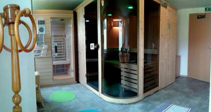 Holiday house with large space ca400m² for 10--22 persons with outor area