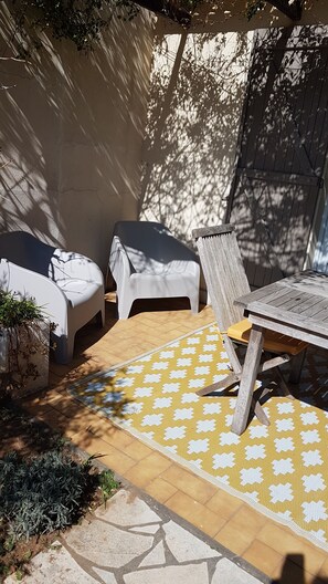 Terrace/patio - Offer spring vacations house with pool garden- beach nearby. (La Londe-Les-Maures)