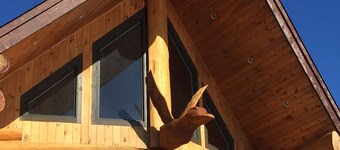 "The Duck" Cedar Log Home Vermietung - 12 Personen !!