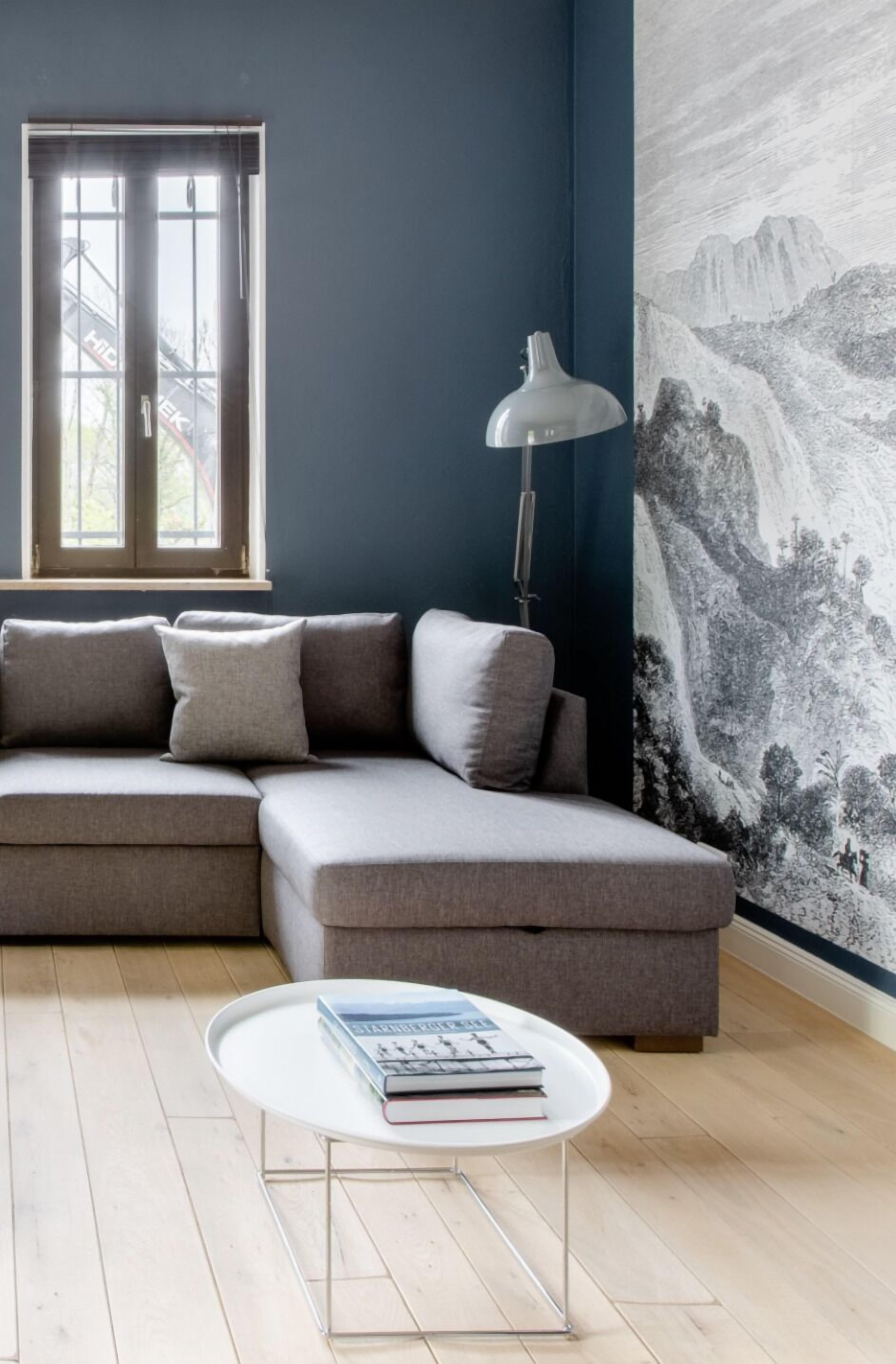 Luxury design app. near lake and S-Bahn.