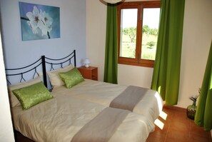 4 Schlafzimmer, Bügeleisen/Bügelbrett, Reisekinderbett, kostenloses WLAN