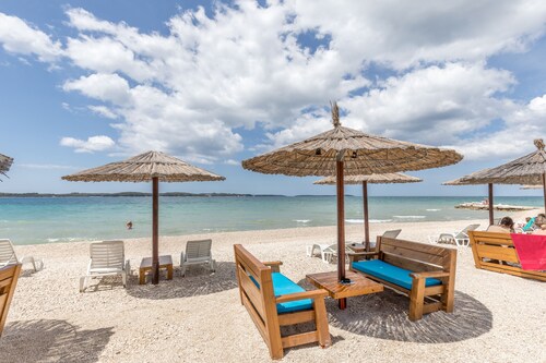 Swimming pool villa Brioni 2 EC with private pool near the beach north of Pula