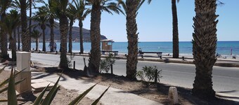 SUPERB VILLA LA AZOHIA - 7 people, ground floor 400m from San Ginès beach