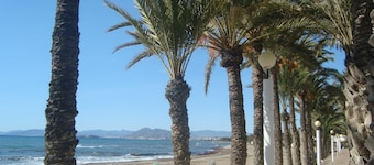 SUPERB VILLA LA AZOHIA - 7 people, ground floor 400m from San Ginès beach