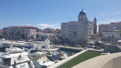 Villa in the Valescure district IDEAL FOR FAMILIES OR BETWEEN FRIENDS