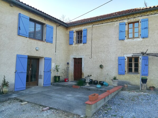 Exterior - ENJOY A NICE STAY OF RELAXATION AND SERENITY IN FULL NATURE (L'isle-De-Noé)