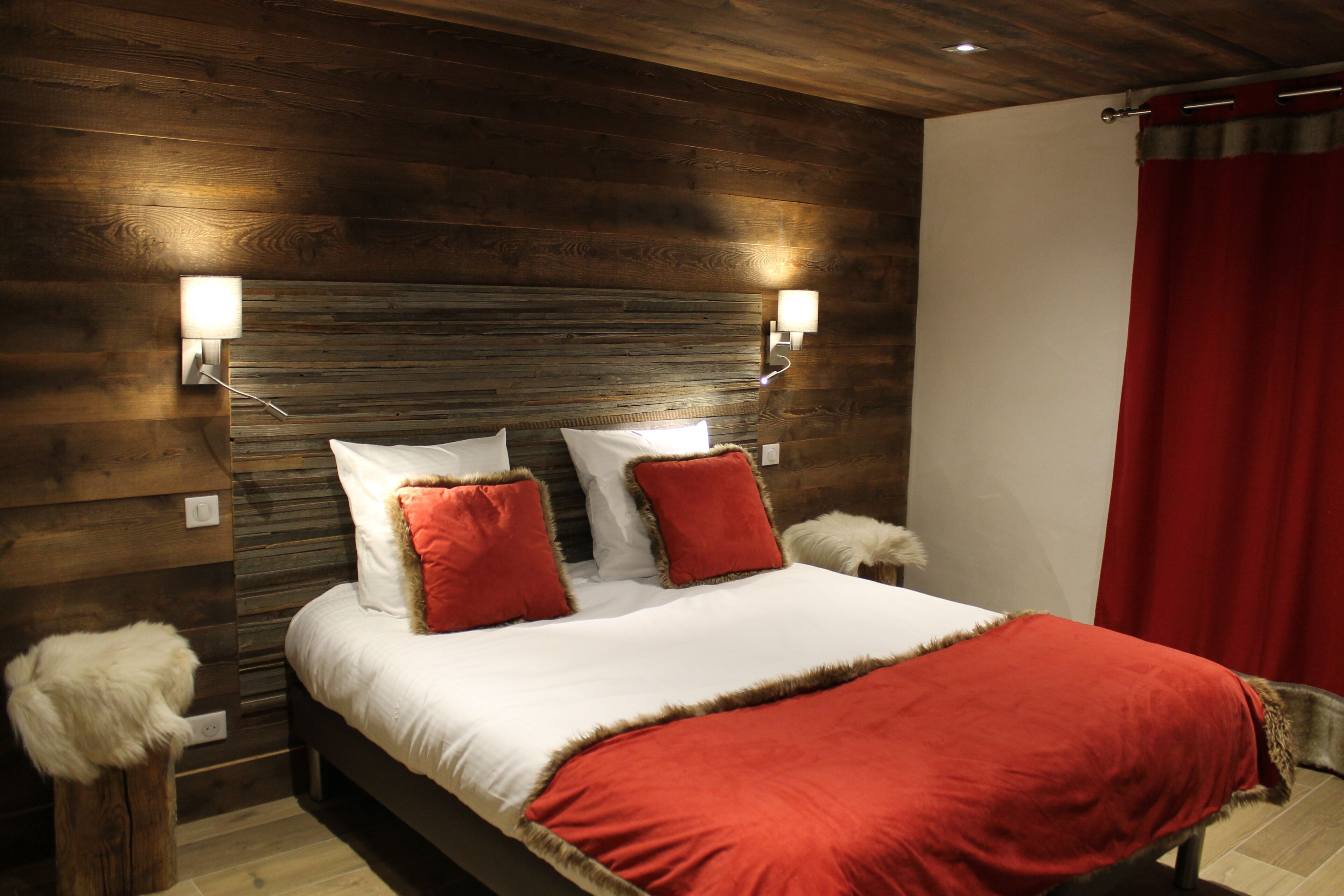  Large luxury chalet open for Christmas 2016