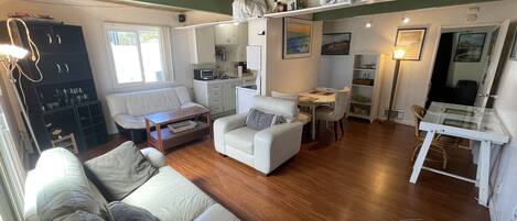 Smart TV, DVD player, stereo