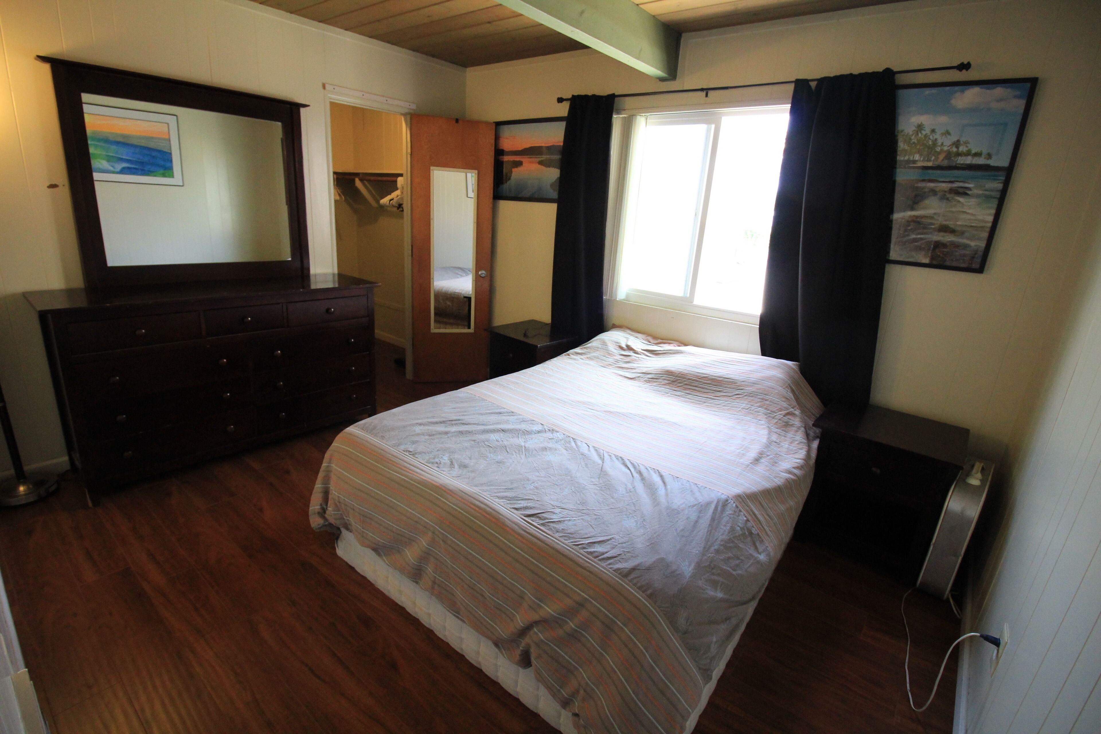 Pacific Beach Clean Relaxing Flat-1BR, Sleeps 5, 1 Mi. To Ocean/half Mile To Bay