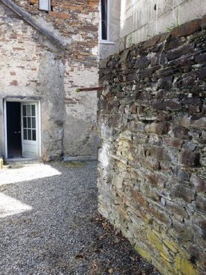 Property grounds - VERY NICE 2-ROOM APARTMENT 4 PEOPLE VERY FUNCTIONAL AND SUNNY (Bagnères-De-Luchon)