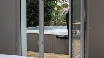 2 chambres, fer et planche à repasser, lit parapluie, Wi-Fi