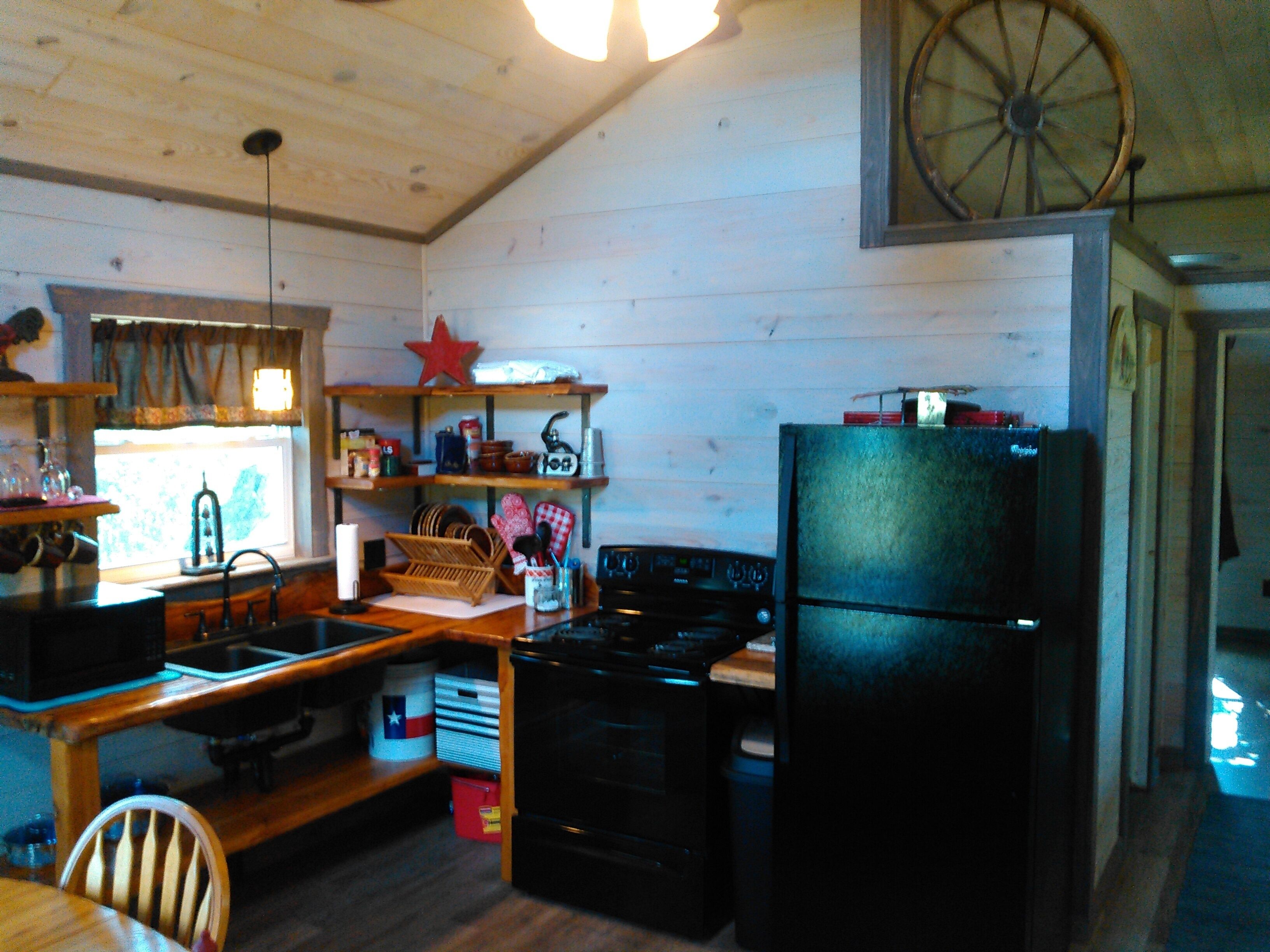 Beautiful Llano River front cabin near Castell Swimming, fishing, kayaking.