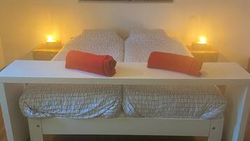 2 chambres, fer et planche Ă repasser, Wi-Fi, draps fournis