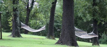 Spacious Norfork Lake View Bunkhouse, Resort Amenities, Family/Fishermen/Pets