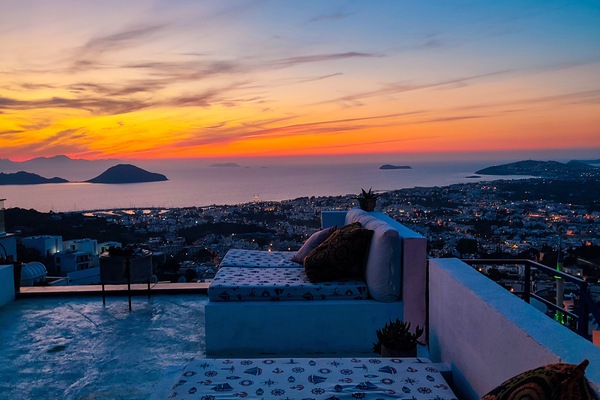Roof top lounge area