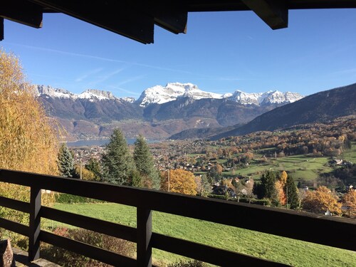 90m² chalet overlooking Lake Annecy