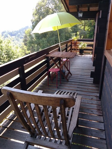 90m² chalet overlooking Lake Annecy