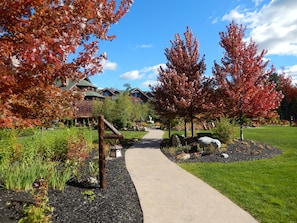 Property grounds - 15-45% Off- Whiteface Lodge- Pools, Hot tubs, Spa, Game Room & Theatre! (Lake Placid)