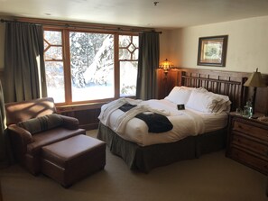 2 slaapkamers, een kluis op de kamer, een bureau