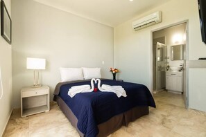 2 bedrooms, iron/ironing board, WiFi, bed sheets - Modern Condo 2BR with Rooftop Pool Ocean Views  10 Min Walk to Medano Beach and (cabo san lucas)