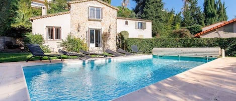 Beheizter Pool