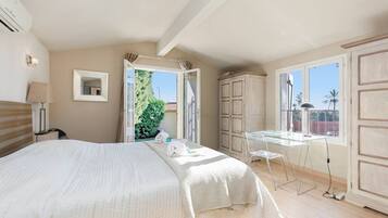 6 bedrooms, free WiFi