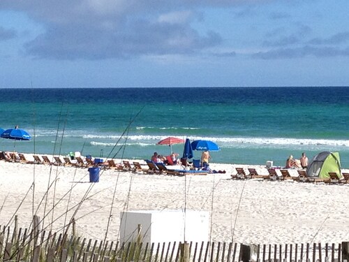 Great Family Fun On The Emerald Coast In A Gated Resort.