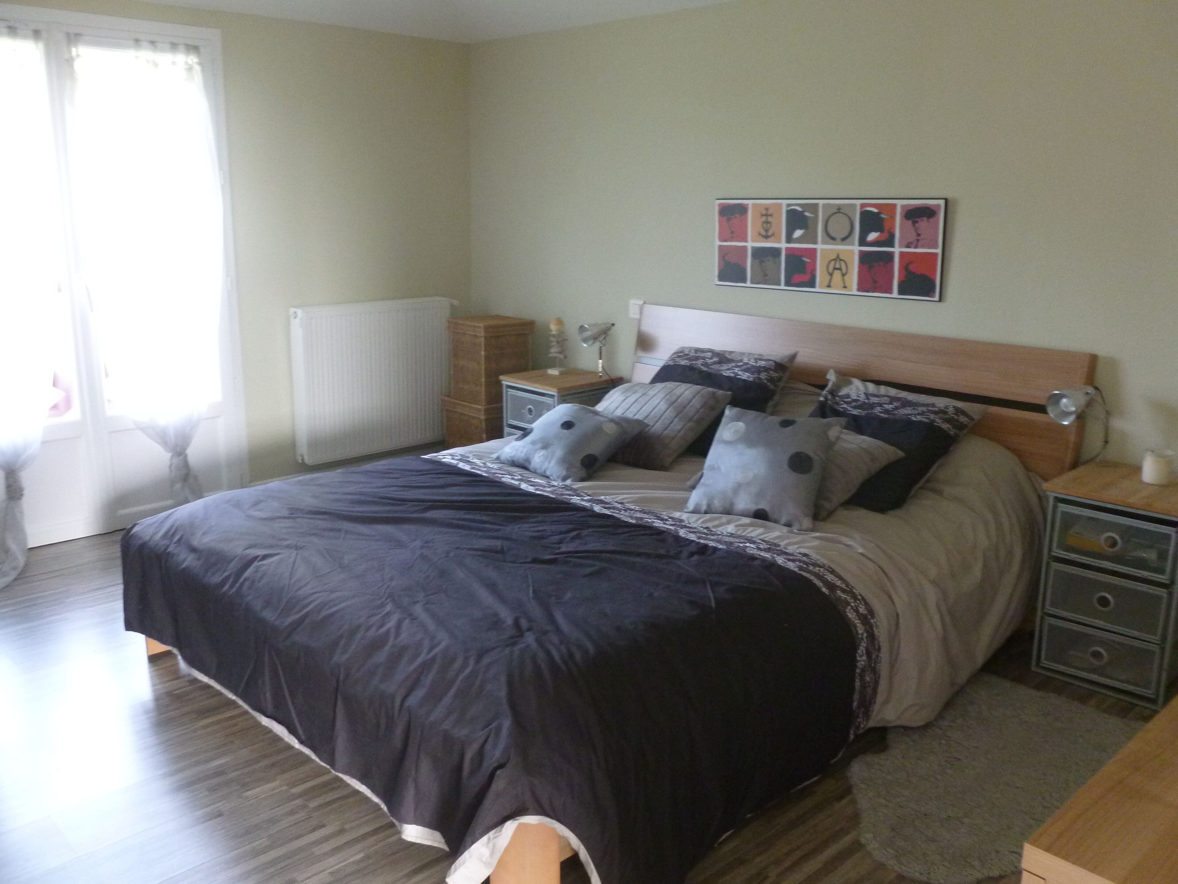 architect-designed house with mountain view, private heated pool