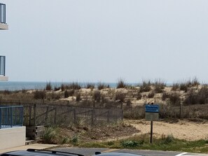 مواقف سيارات في المنشأة الفندقية