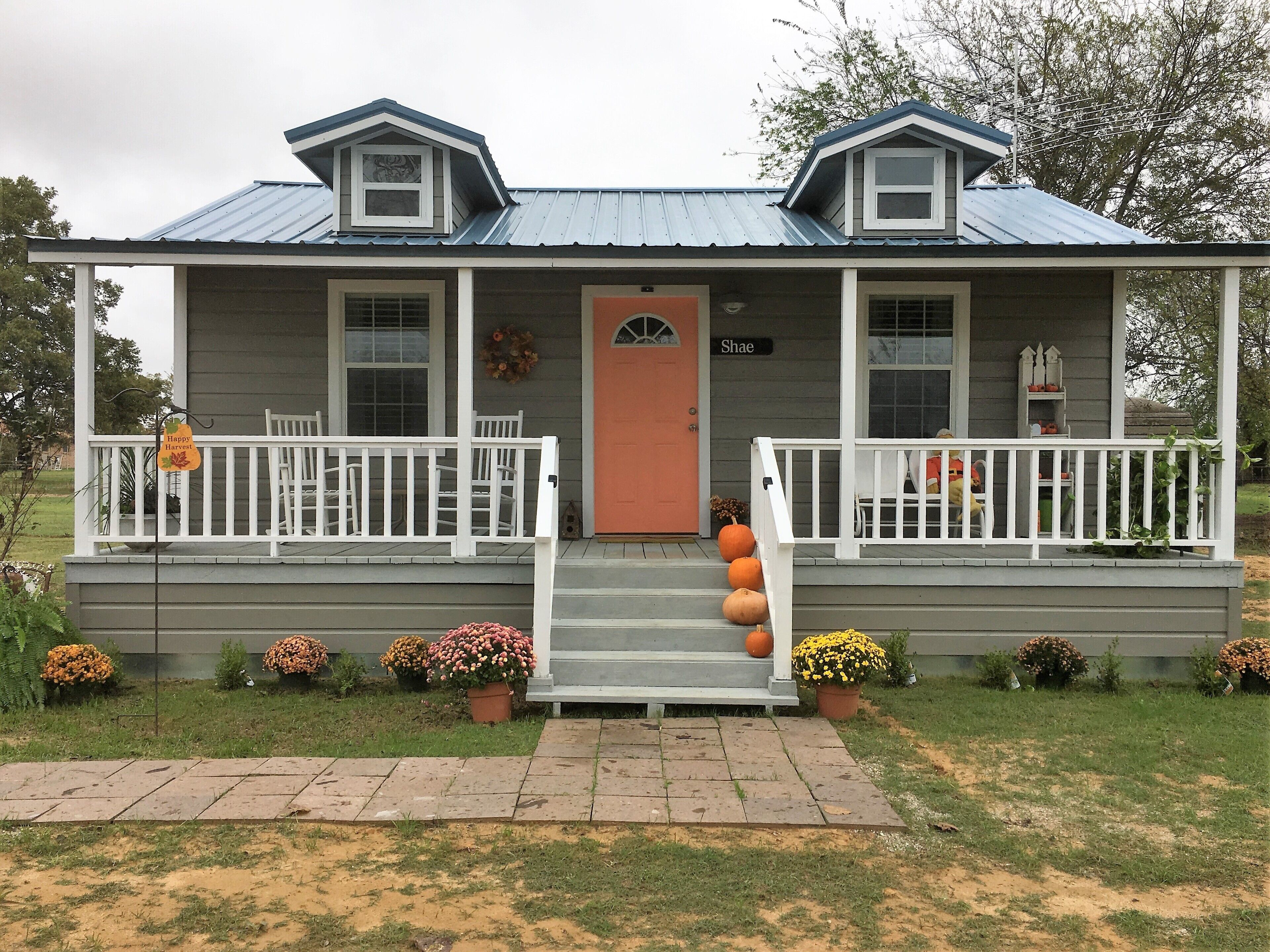 Circle P Cabins  - First Monday Trade Days - Now with 3 cabins on 3 acres