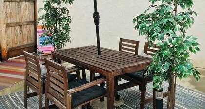 Retiro español remodelado con encanto ~ Minutos a todas las ofertas SD