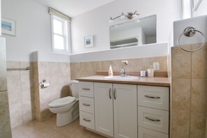 Hårtørrer, håndklæder, Sæbe, Shampoo