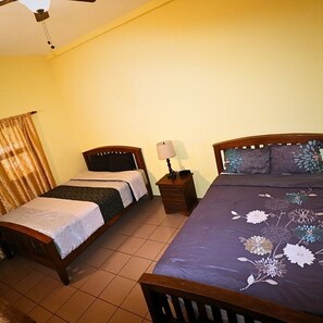 3 chambres, accès à Internet, literie fournie