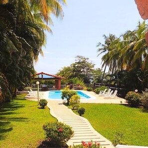 Pool - Ocean Front Beach Estate/ -Surfers Paradise- PRESIDENTIAL SUITE (Playa Palmarcito)