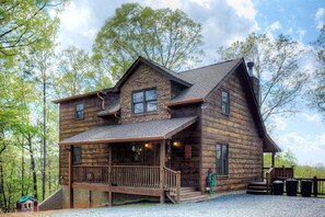 Exterior - Sarah's Mountain Hideaway - , Fire Pit -Minimum (Ellijay)