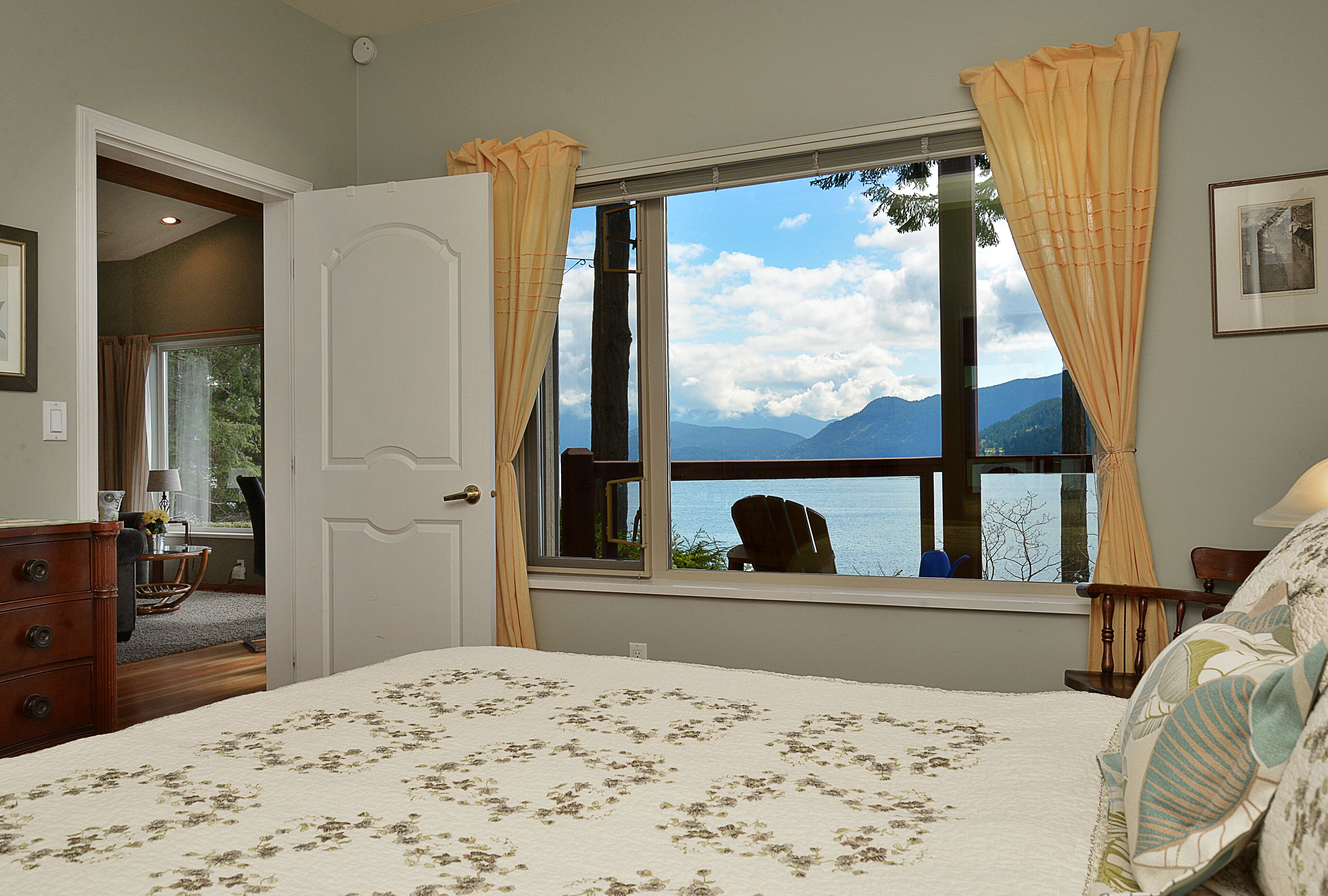 On the Water at Soames Point