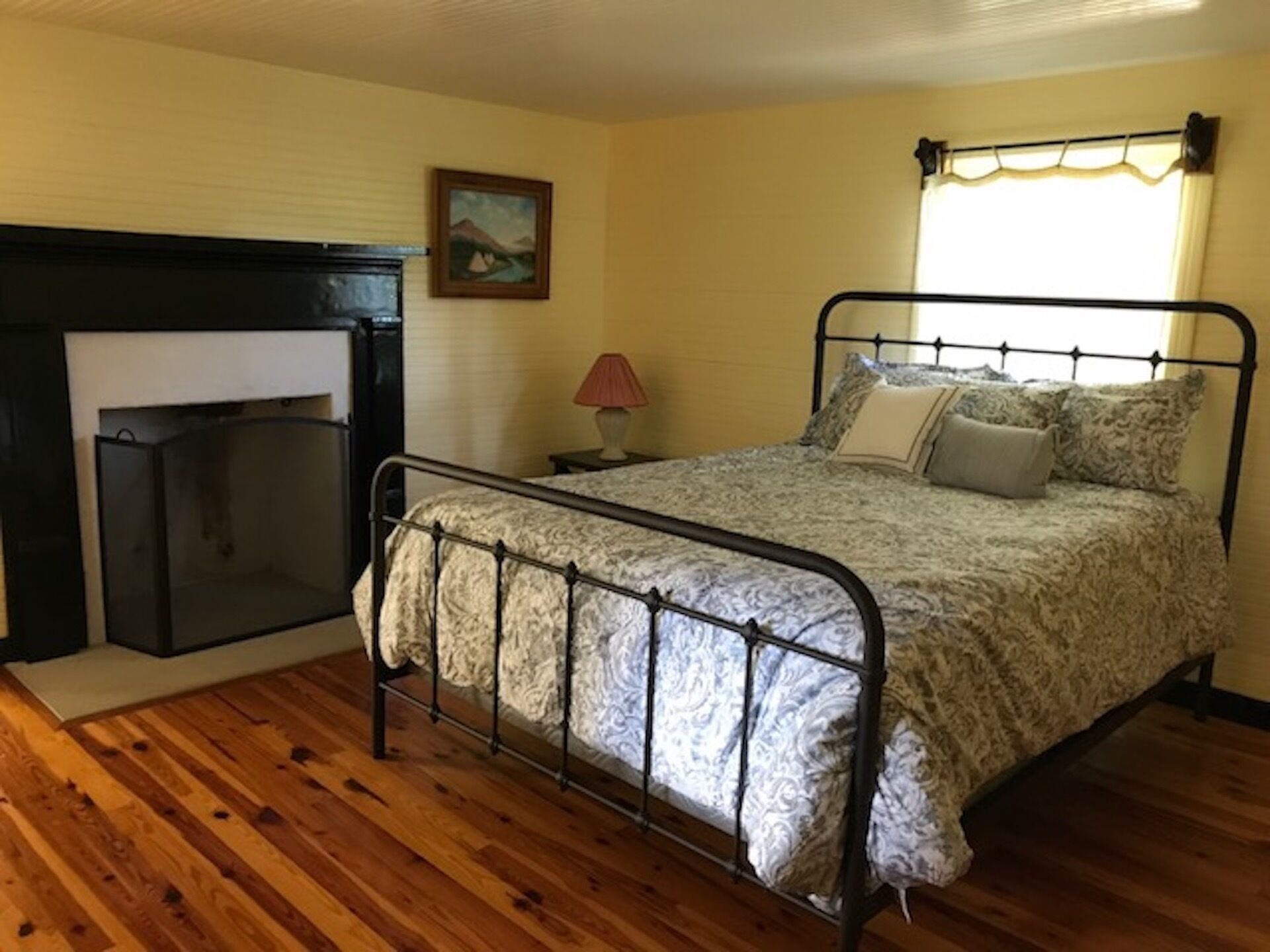 Covered Bridge Farm House