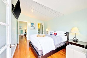 1 slaapkamer, een strijkplank/strijkijzer, gratis wifi, beddengoed