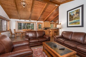 Téléviseur, foyer, lecteur de DVD