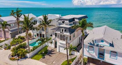 Serendipity Deux: Luxury Beachfront Retreat + Elevator + Complimentary Golf Cart